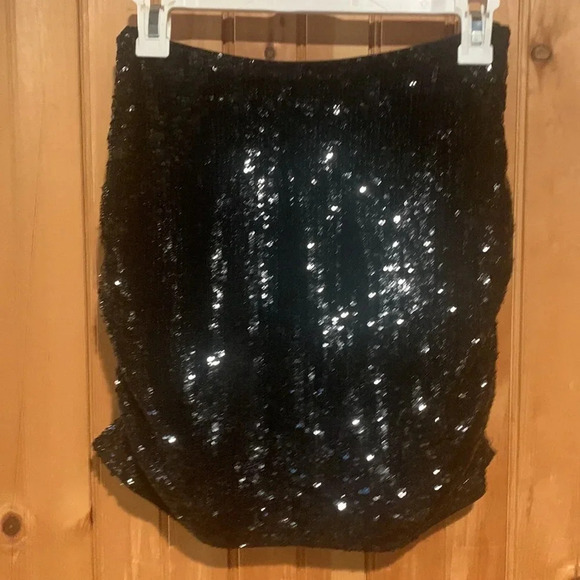 ‼️RETROFETE skirt‼️ - Picture 7 of 9